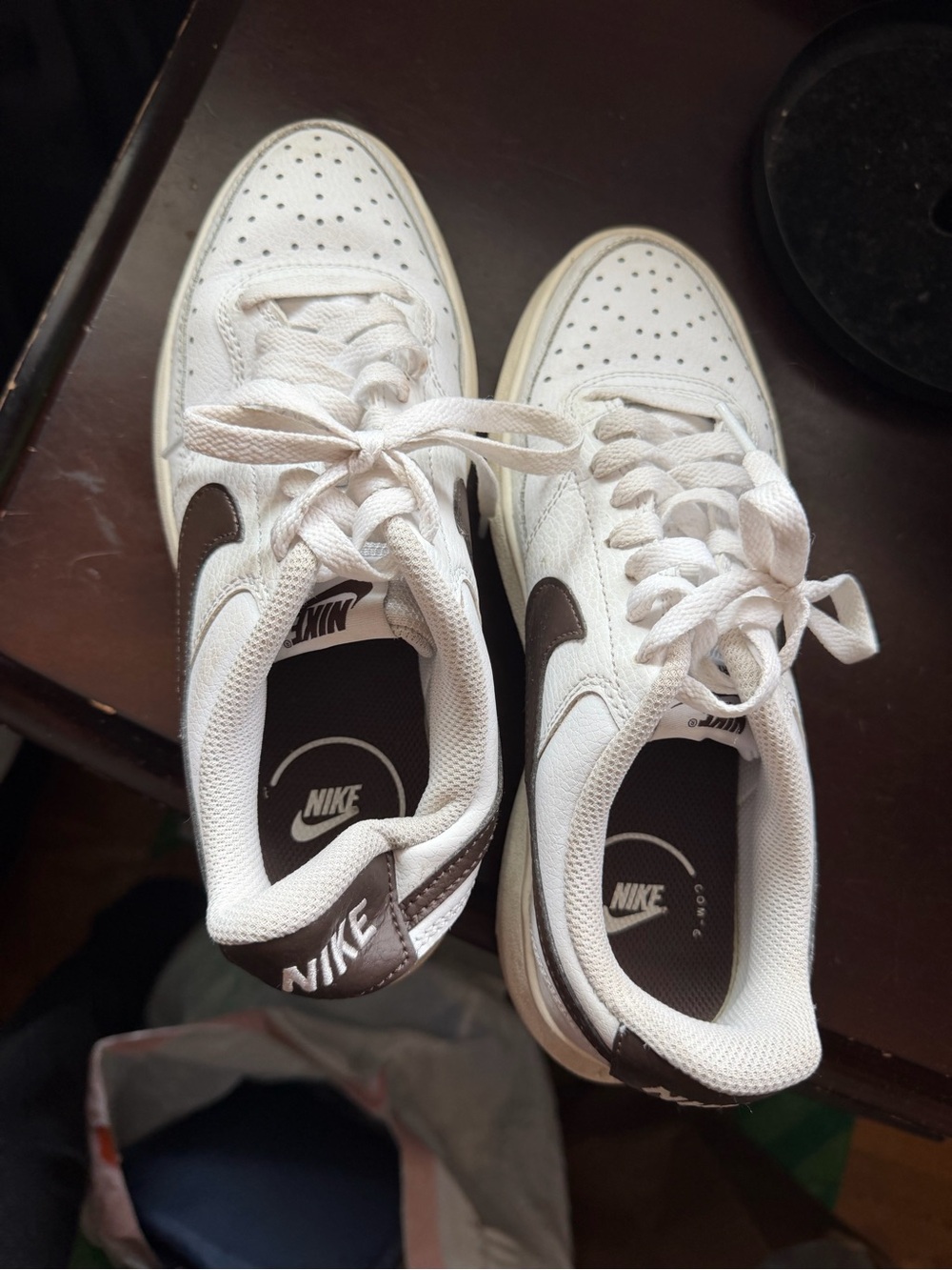 Nike White & Brown Low-Top Sneakers with Brown Swoosh